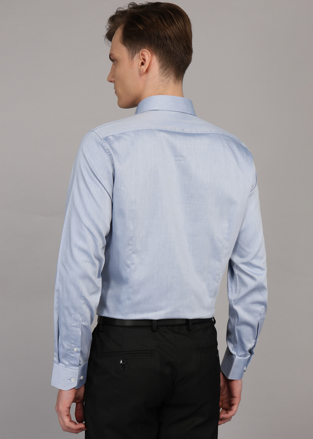 Image of VAN HEUSEN Men Solid Formal Light Blue Shirt
