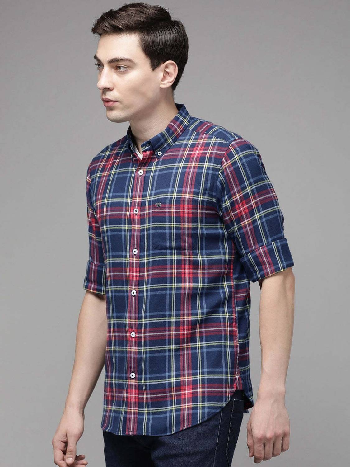 THE BEAR HOUSE Men Slim Fit Checkered Button Down Collar Casual S