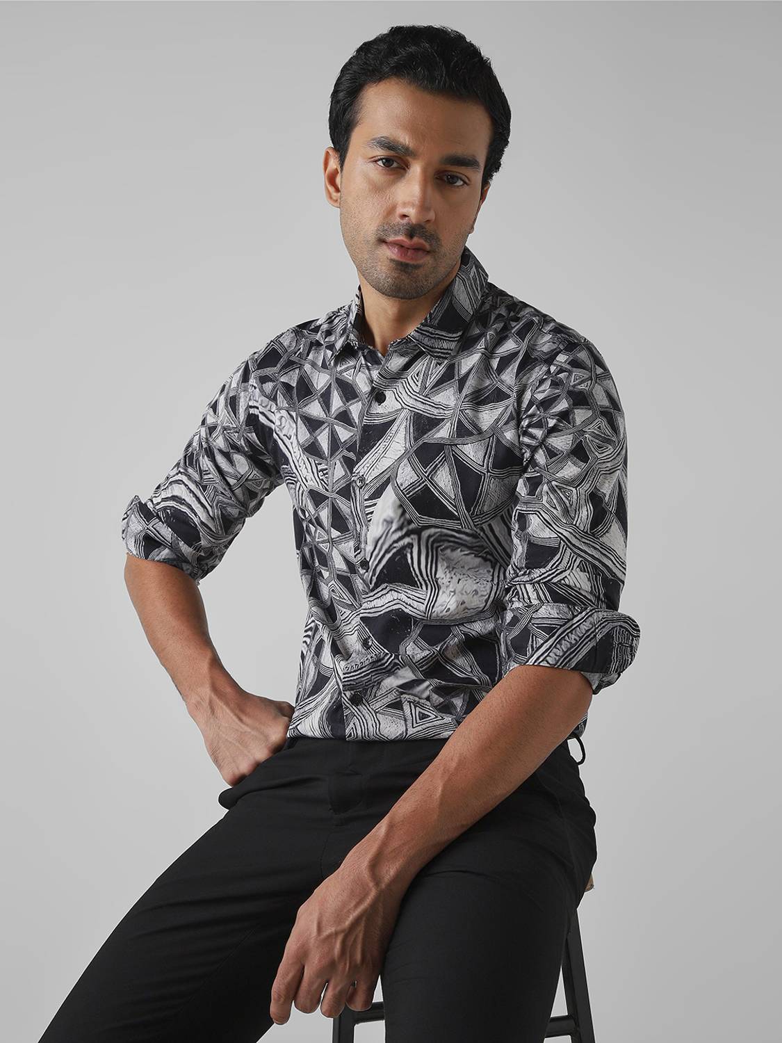 MUFTI Men Slim Fit Printed Spread Collar Casual Shirt
