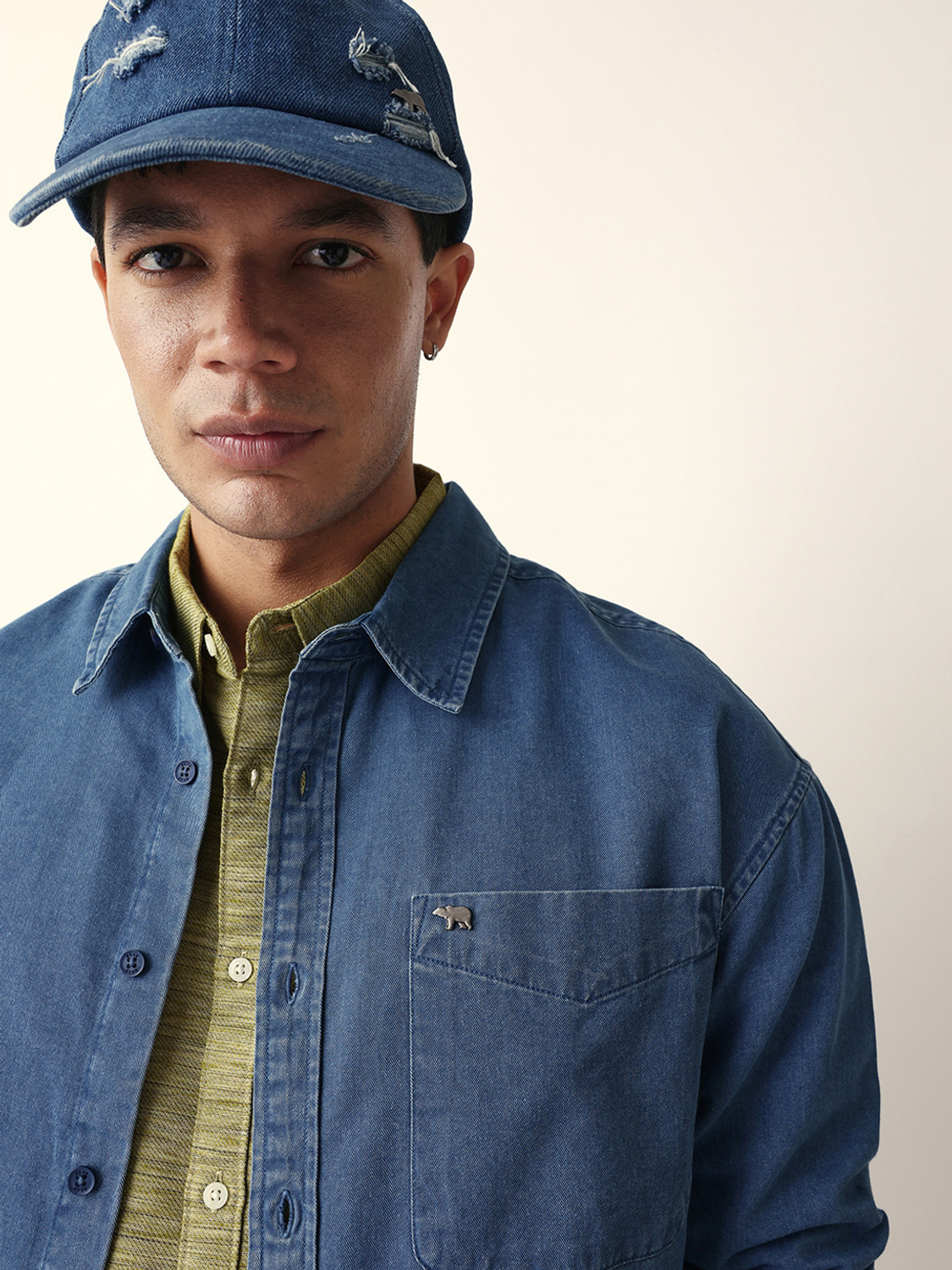 Image of THE BEAR HOUSE Men Solid Casual Blue Shirt