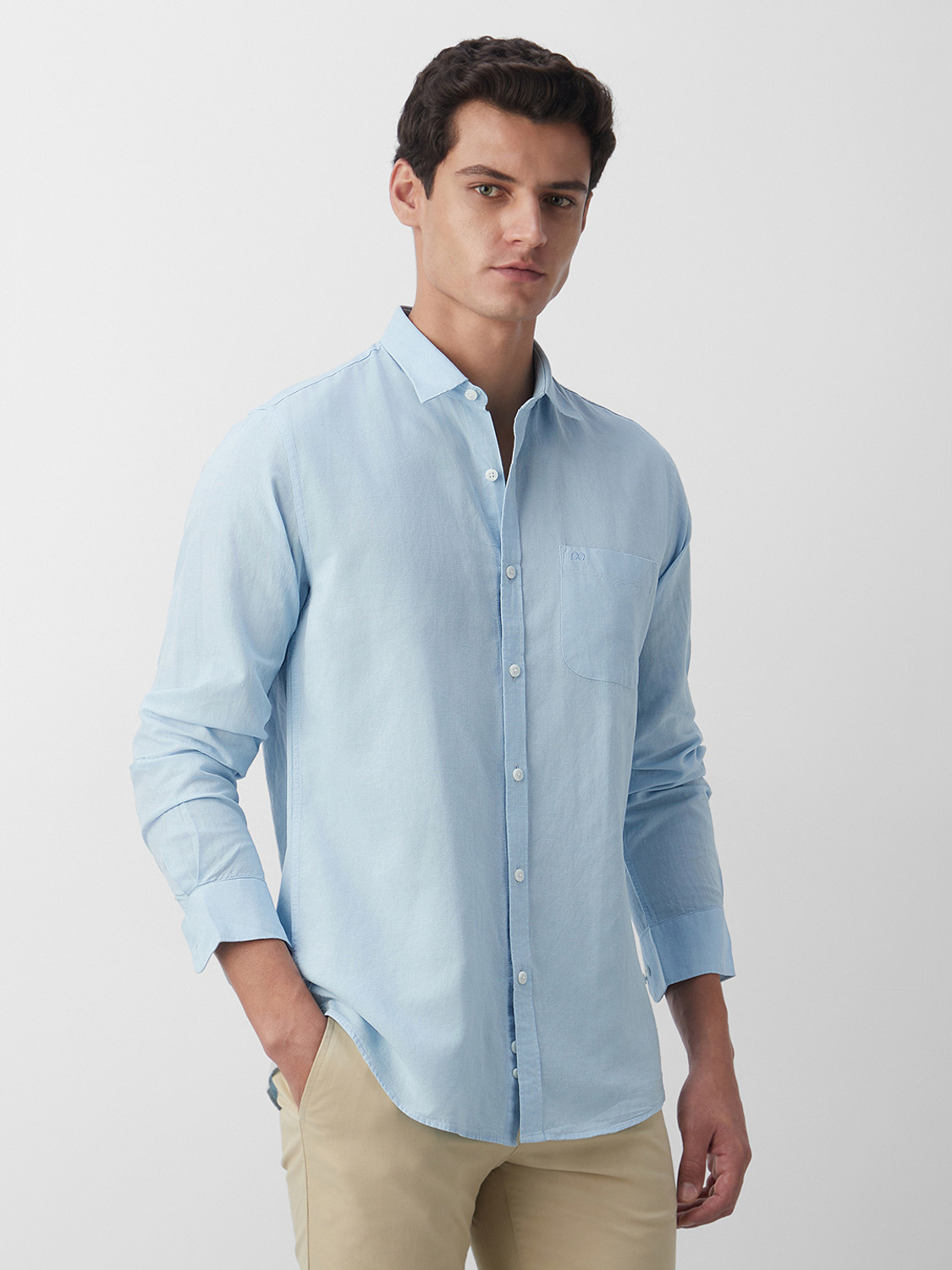 Image of PETER ENGLAND Men Solid Casual Light Blue Shirt