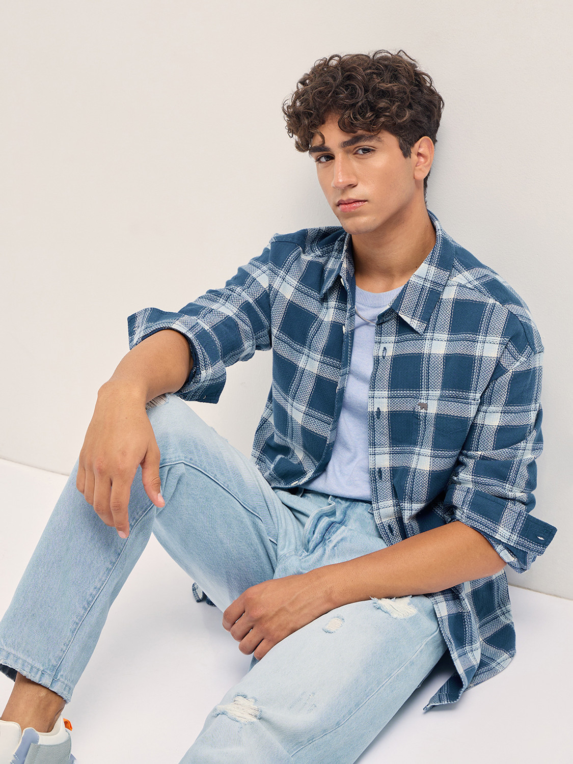 Image of THE BEAR HOUSE Men Checkered Casual Blue Shirt