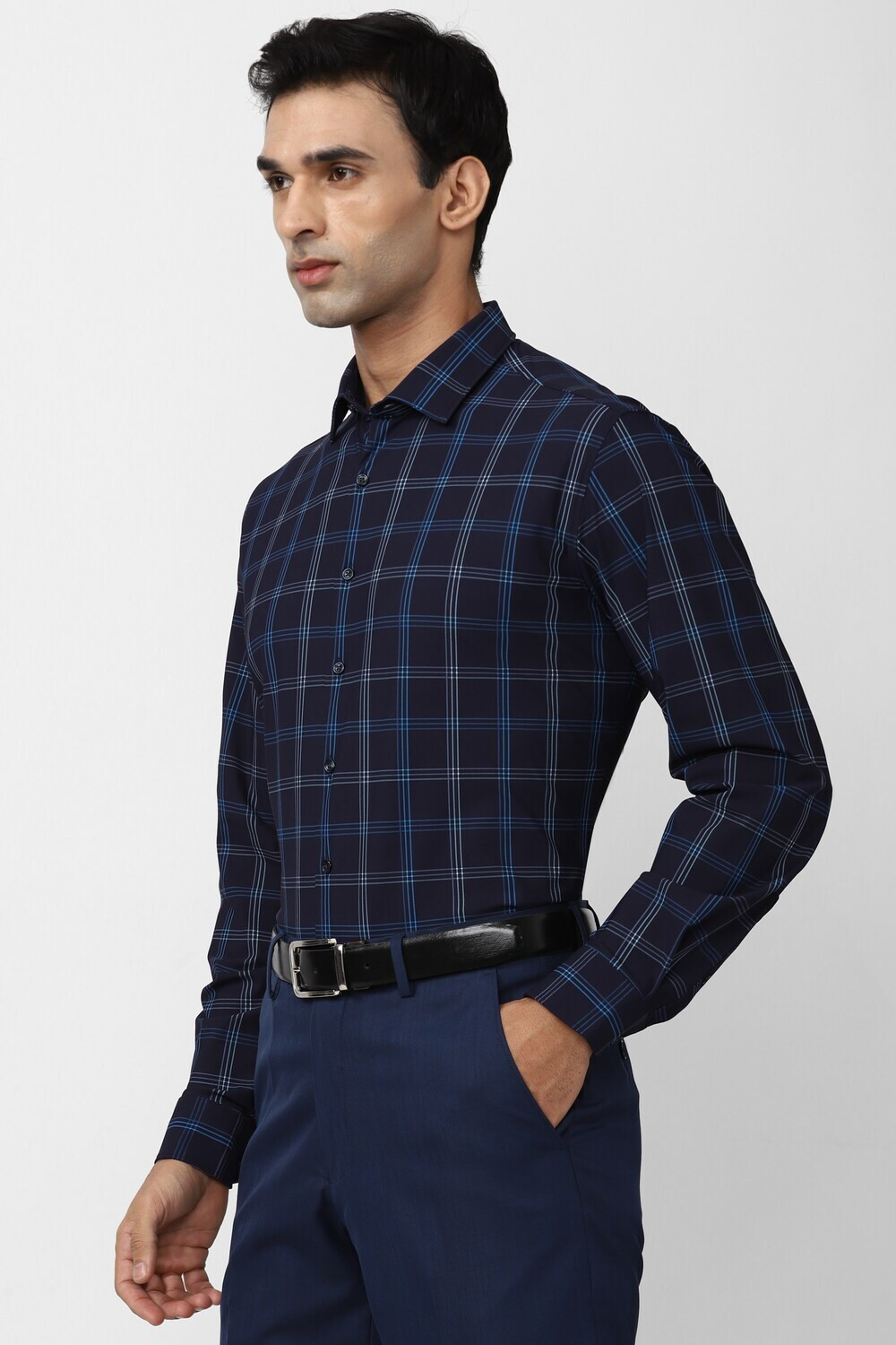Image of VAN HEUSEN Men Slim Fit Checkered Formal Shirt