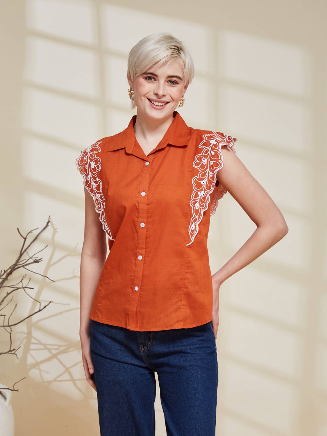 トップス bisaorica J TURRITOPSIS Women Embroidered Casual Orange Shirt - Buy J