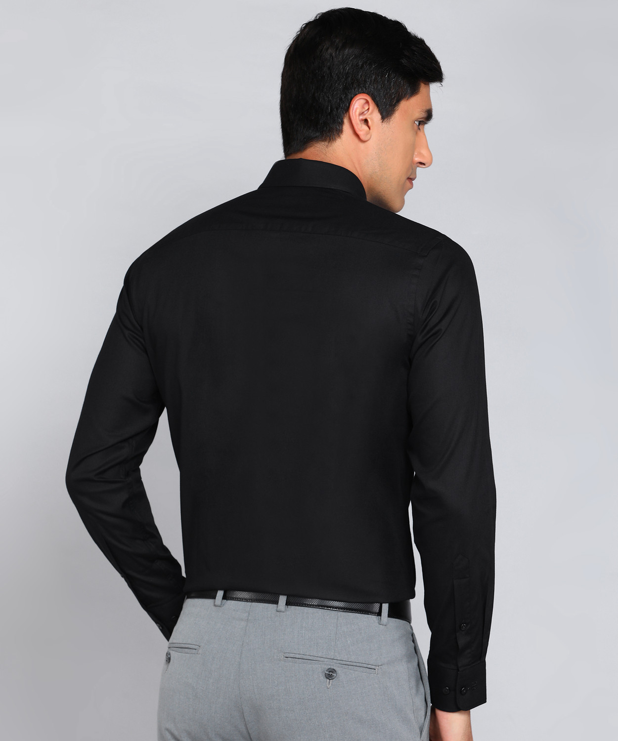 Image of Raymond Men Slim Fit Solid Cut Away Collar Formal Shirt