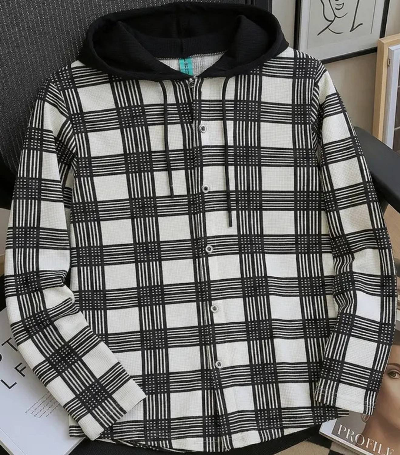 Try This Men Regular Fit Checkered Spread Collar Casual Shirt