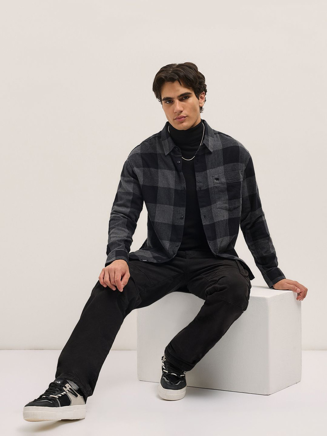 Image of THE BEAR HOUSE Men Checkered Casual Black Shirt