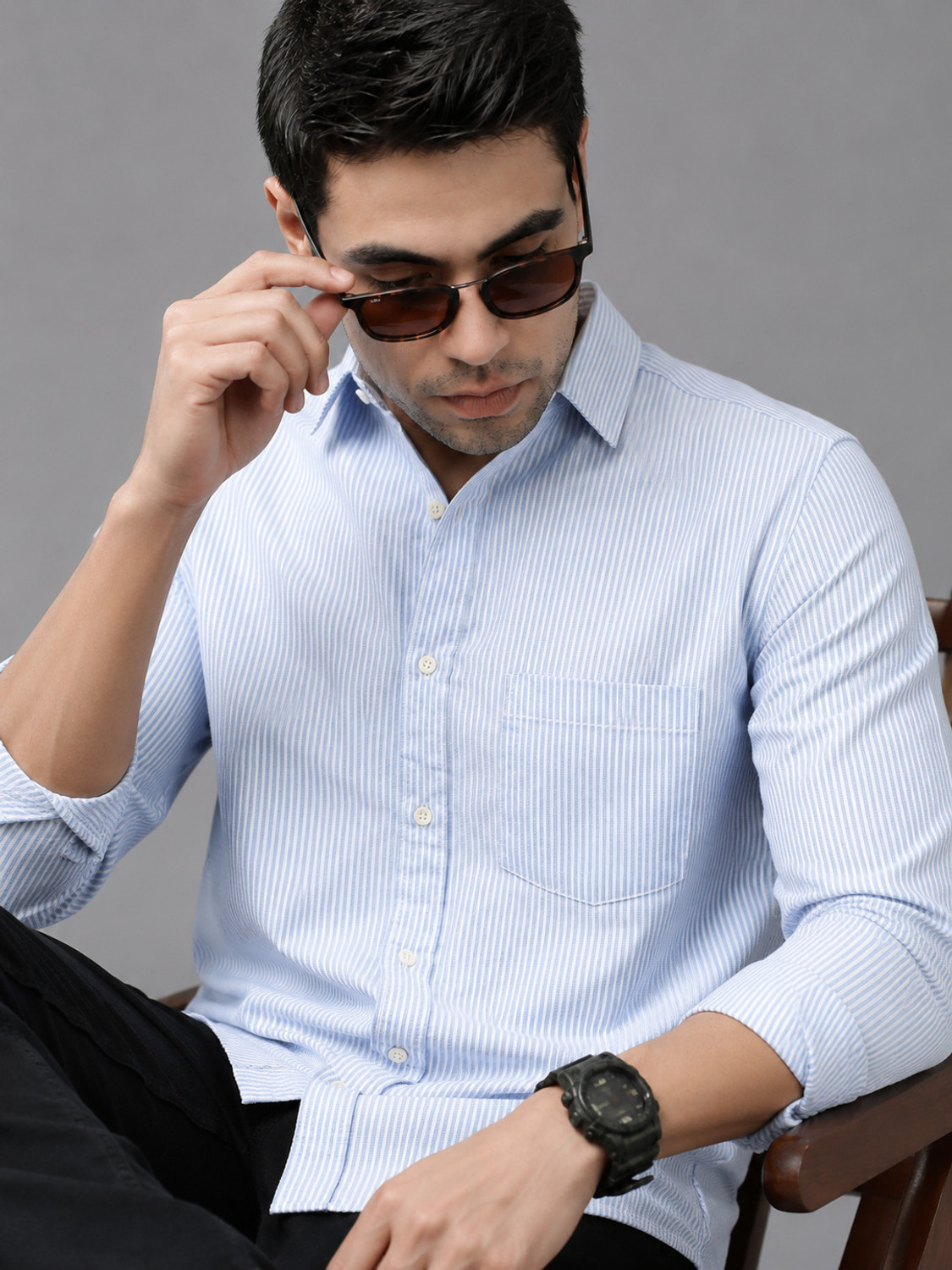 Image of Roadster Men Regular Fit Striped Spread Collar Casual Shirt