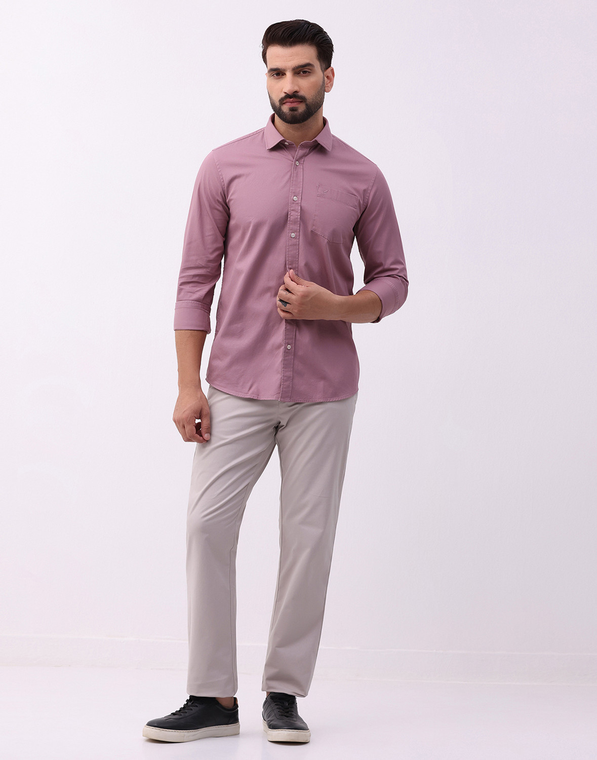 Image of Blackberrys Men Slim Fit Solid Cut Away Collar Casual Shirt