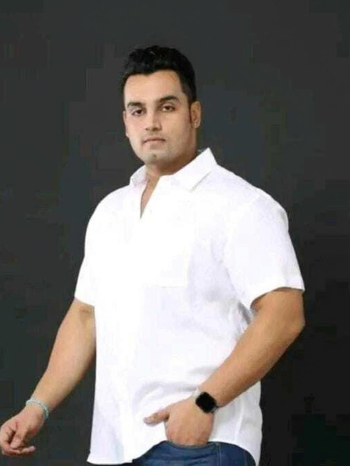 Image of FAHION STYLE VALLA Men Solid Casual White Shirt