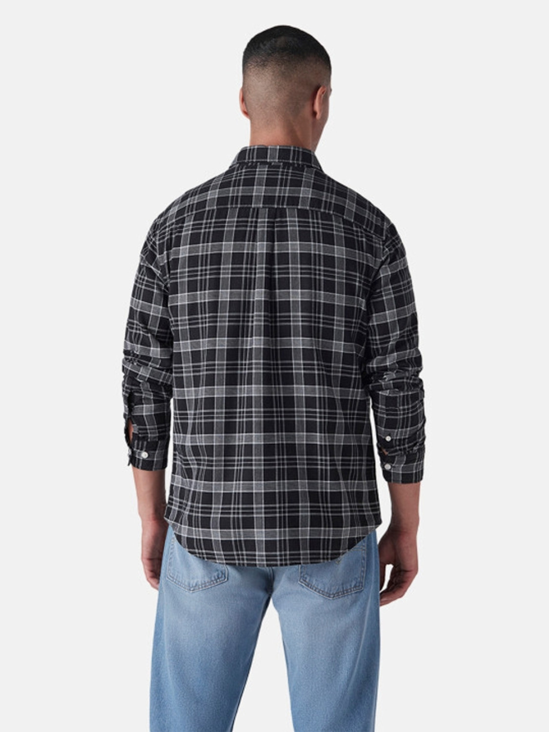 Image of LEVI'S Men Slim Fit Checkered Casual Shirt
