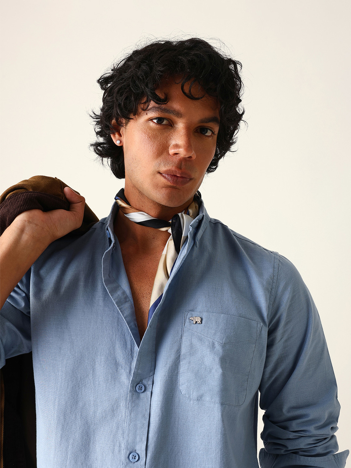 Image of THE BEAR HOUSE Men Solid Casual Blue Shirt