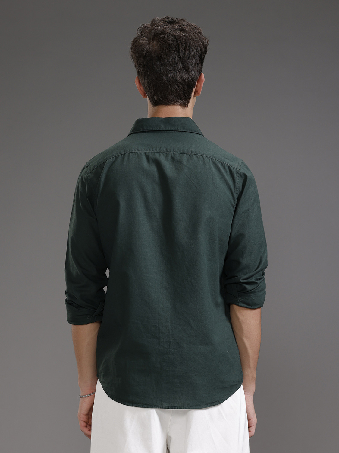 Image of WROGN Men Solid Casual Green Shirt