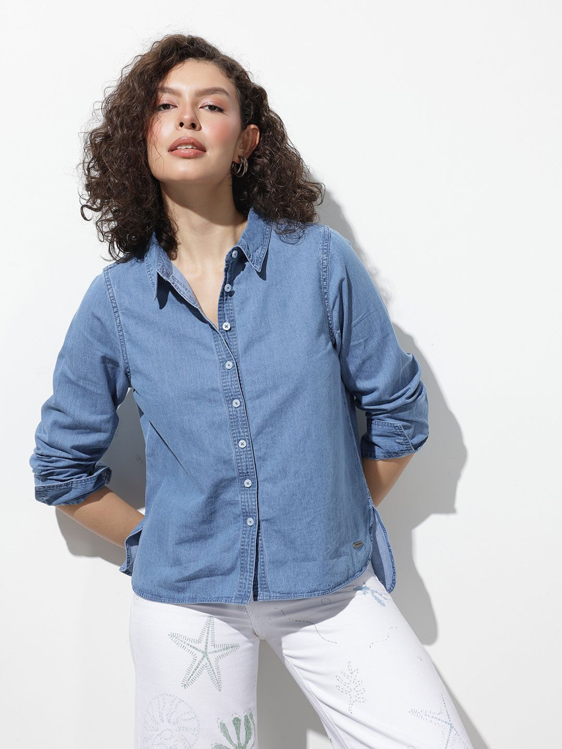 Image of Roadster Women Regular Fit Solid Spread Collar Casual Shirt