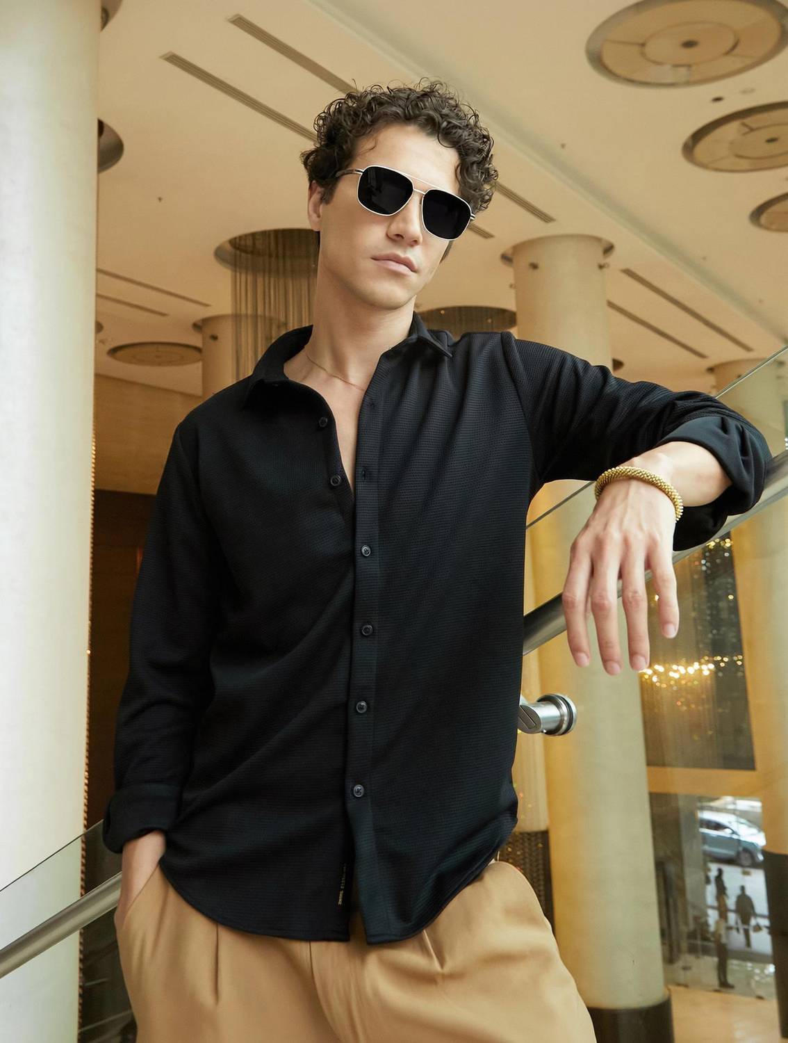 CAHOOT Men Solid Casual Black Shirt