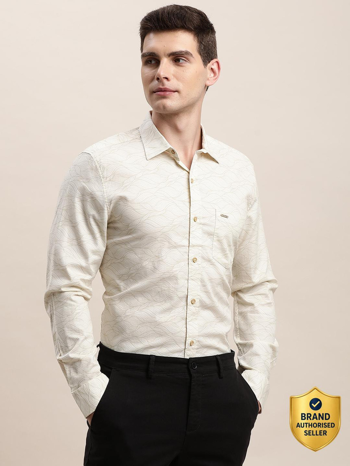 Image of TURTLE Men Slim Fit Printed Spread Collar Casual Shirt