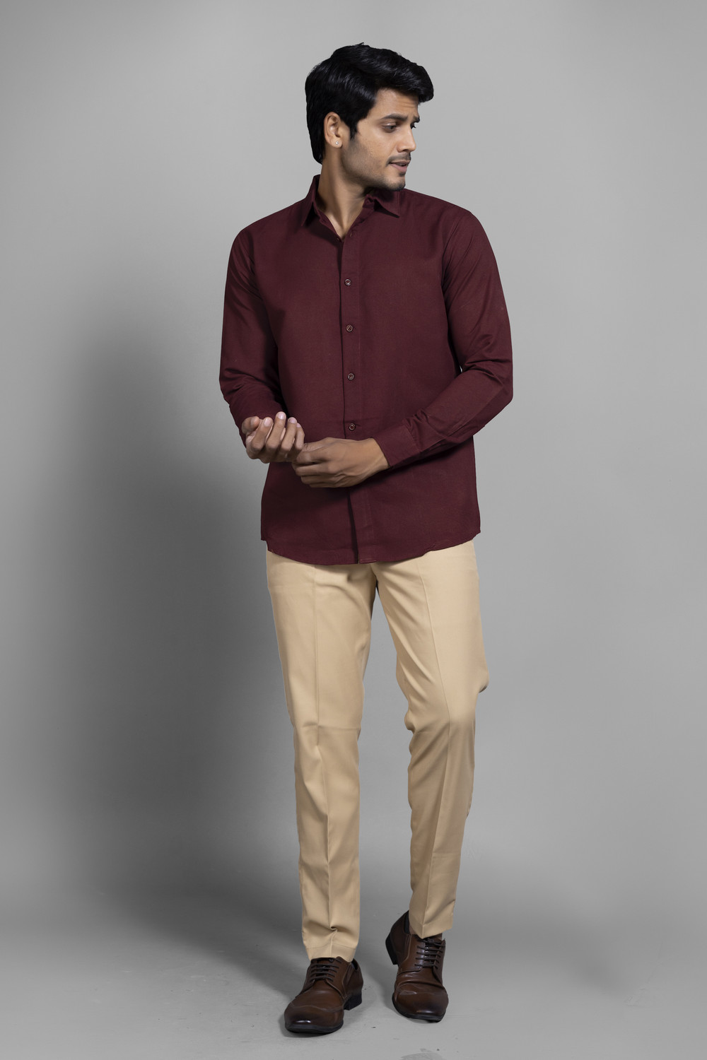 Image of VASTRAWEAR Men Solid Casual Maroon Shirt