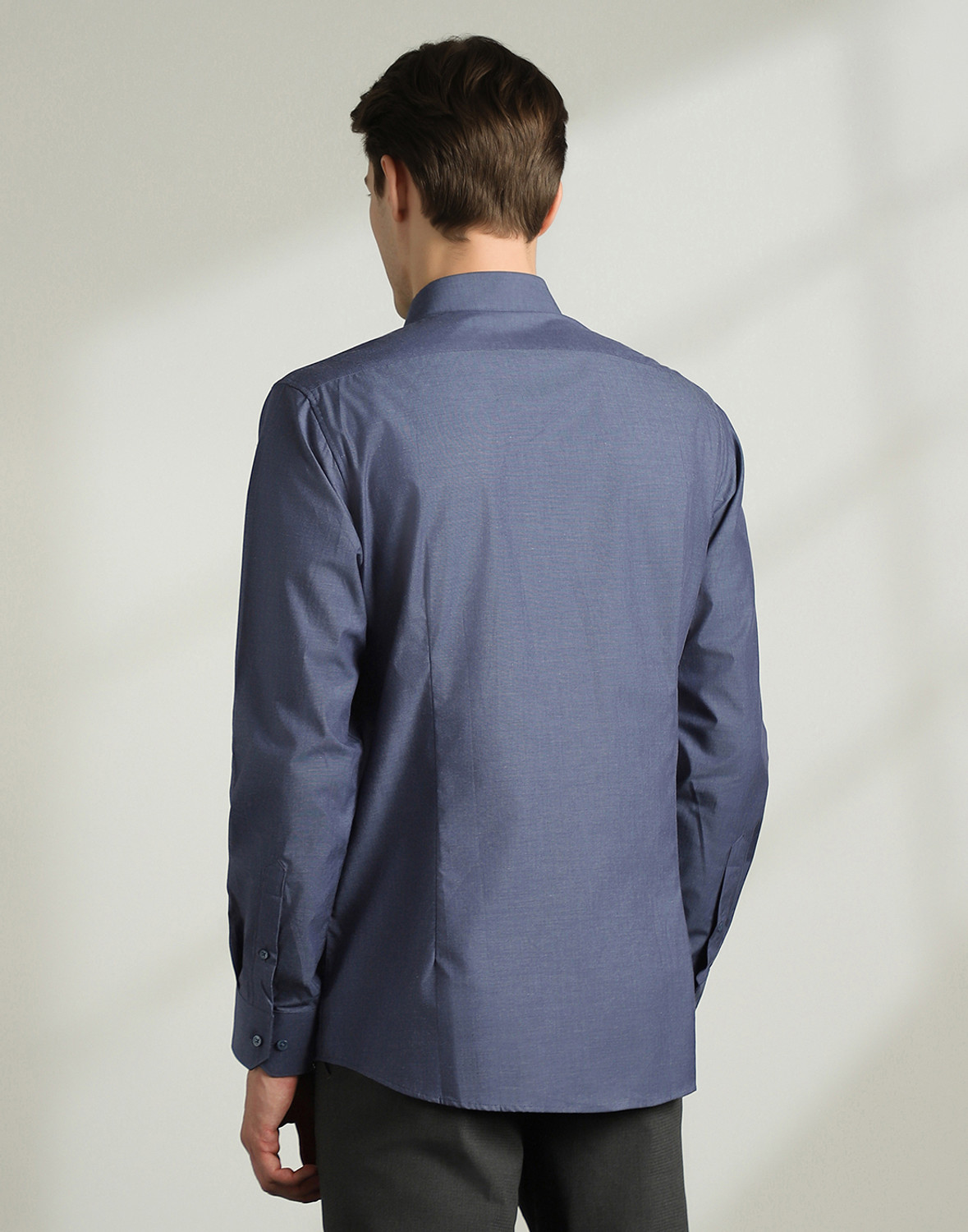 Image of VAN HEUSEN Men Slim Fit Self Design Spread Collar Formal Shirt