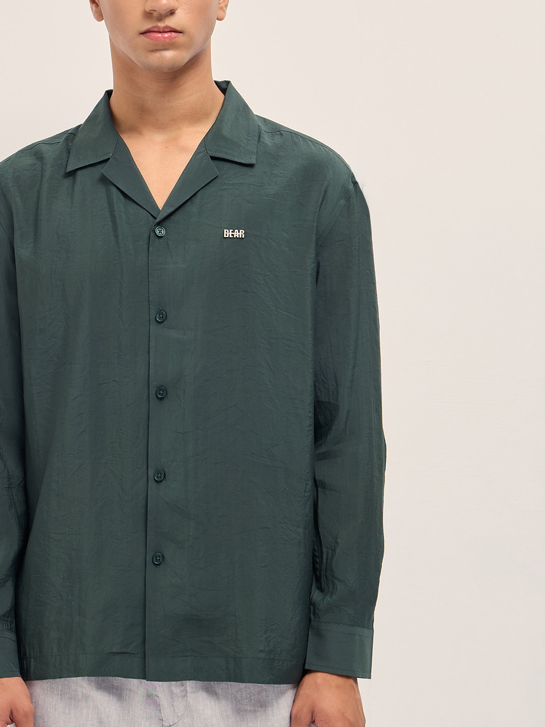Image of THE BEAR HOUSE Men Solid Casual Green Shirt