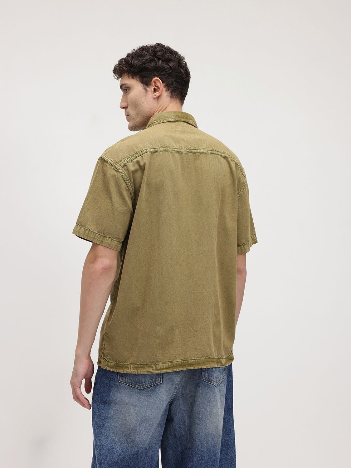 Image of Roadster Men Solid Casual Green Shirt