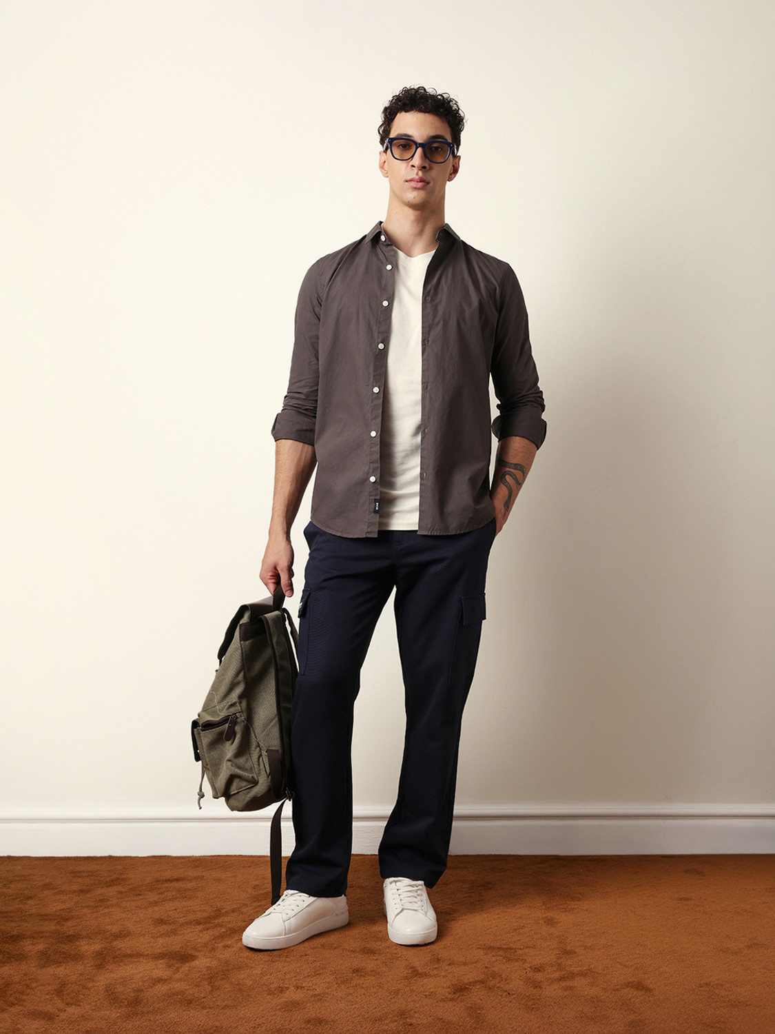 Image of THE BEAR HOUSE Men Solid Casual Grey Shirt