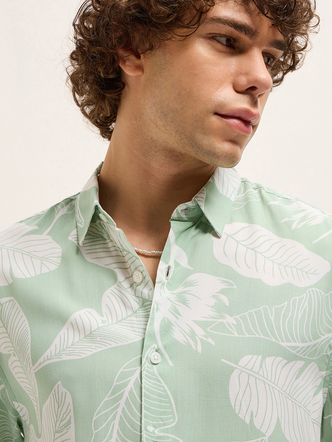 Image of THE BEAR HOUSE Men Printed Casual Green Shirt