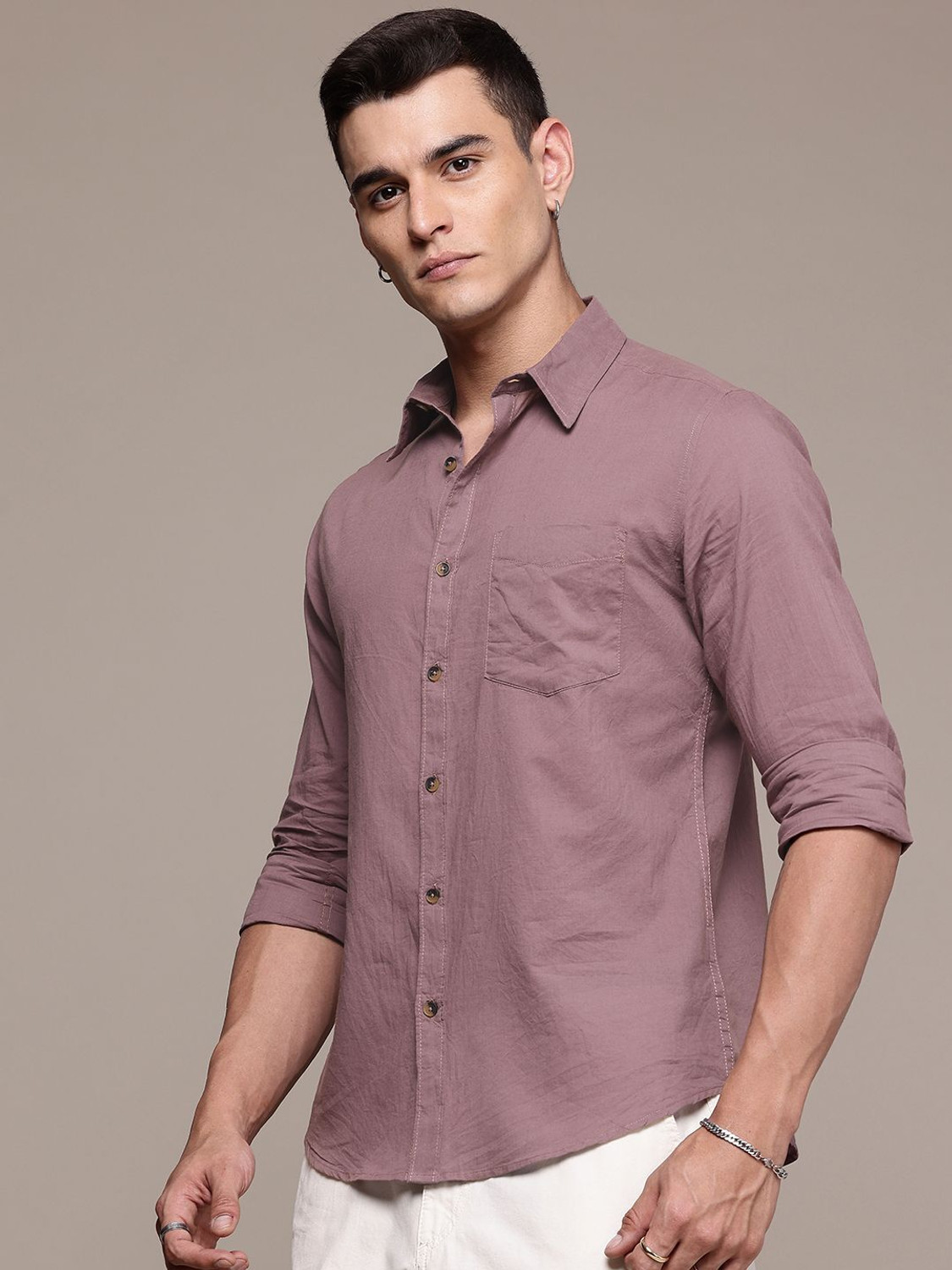 Image of Roadster Men Solid Casual Purple Shirt