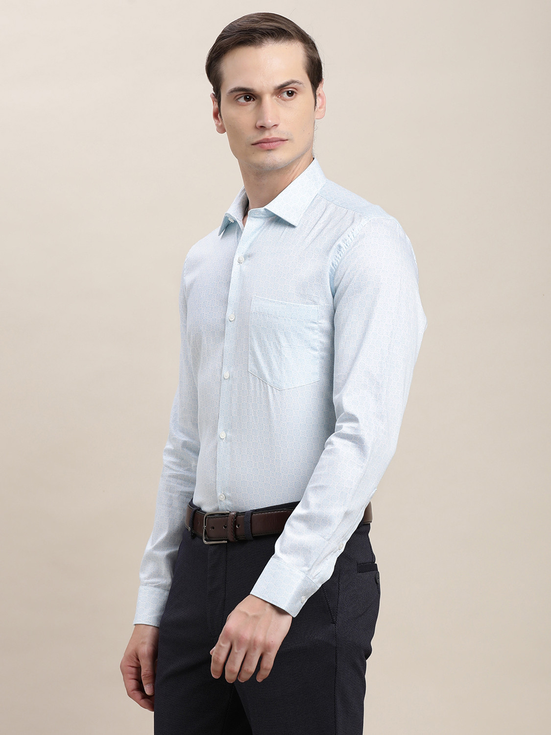 Image of TURTLE Men Slim Fit Printed Spread Collar Formal Shirt