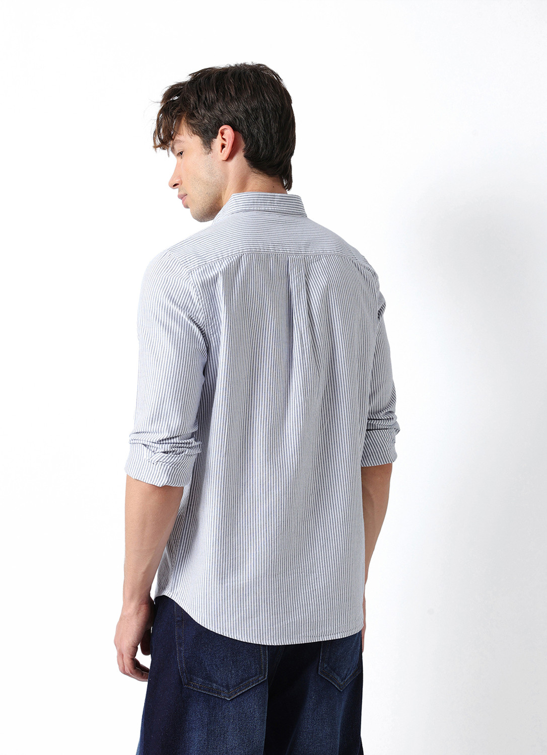 Image of THE BEAR HOUSE Men Regular Fit Striped Button Down Collar Casual Shirt