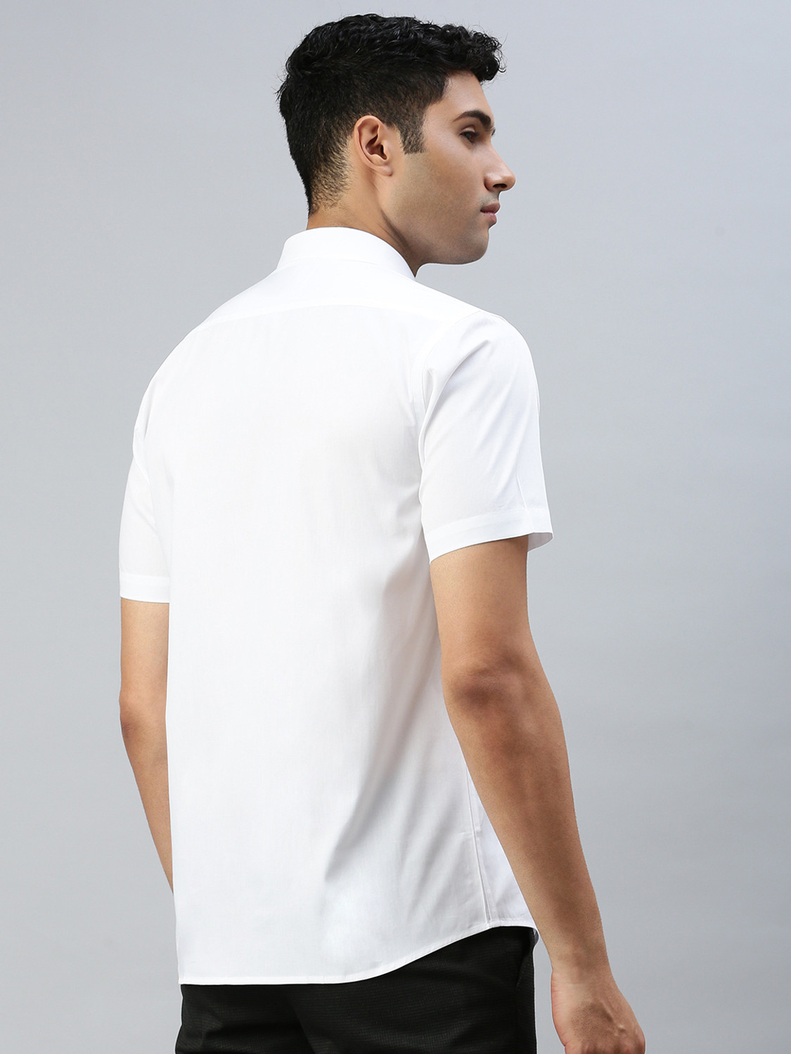 Image of Ramraj Cotton Men Solid Formal White Shirt
