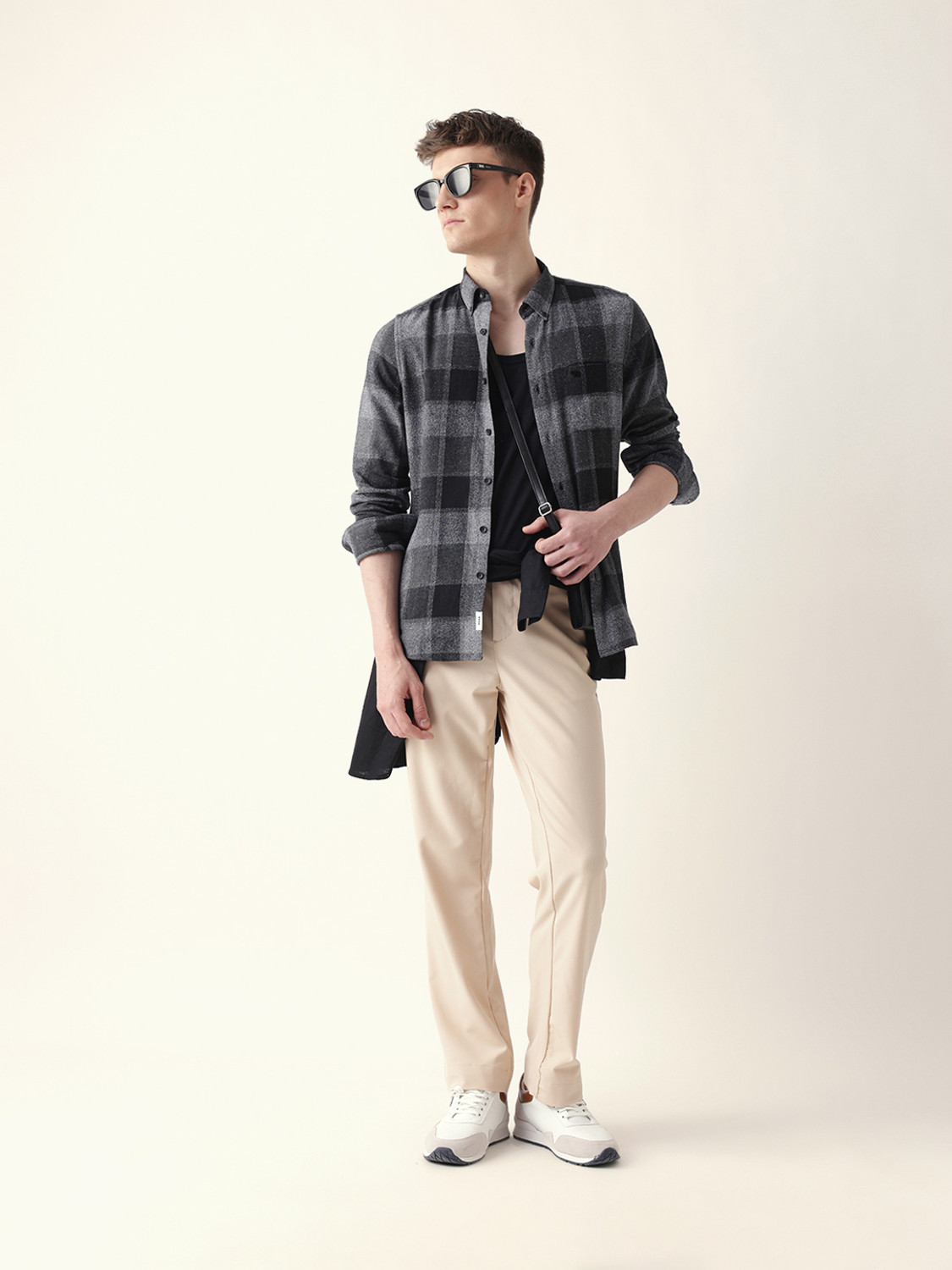 Image of THE BEAR HOUSE Men Checkered Casual Black, Grey Shirt