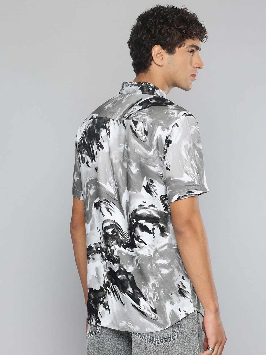 Image of FLYING MACHINE Men Slim Fit Printed Casual Shirt