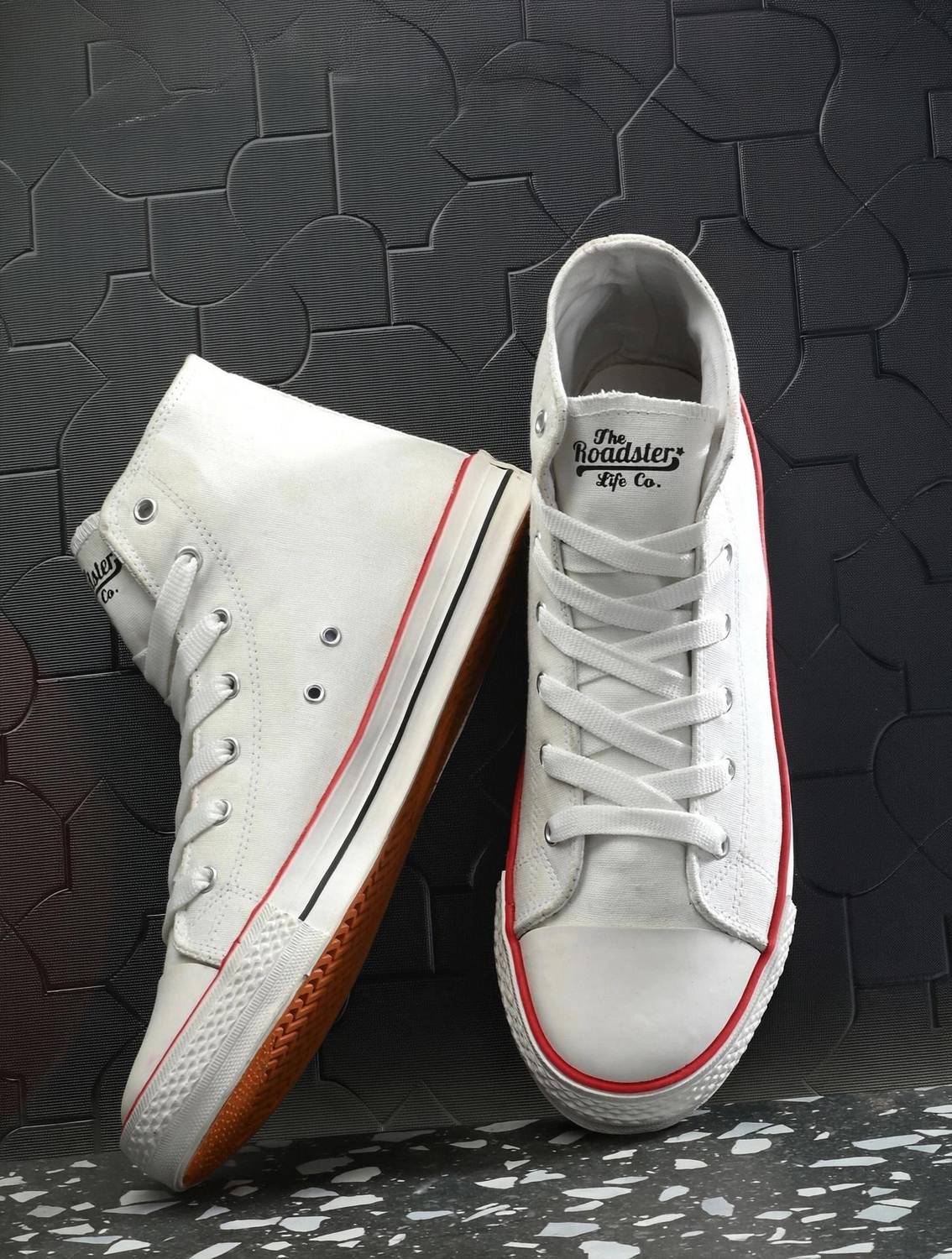 Roadster Lightweight Comfortable Laceup Sneakers