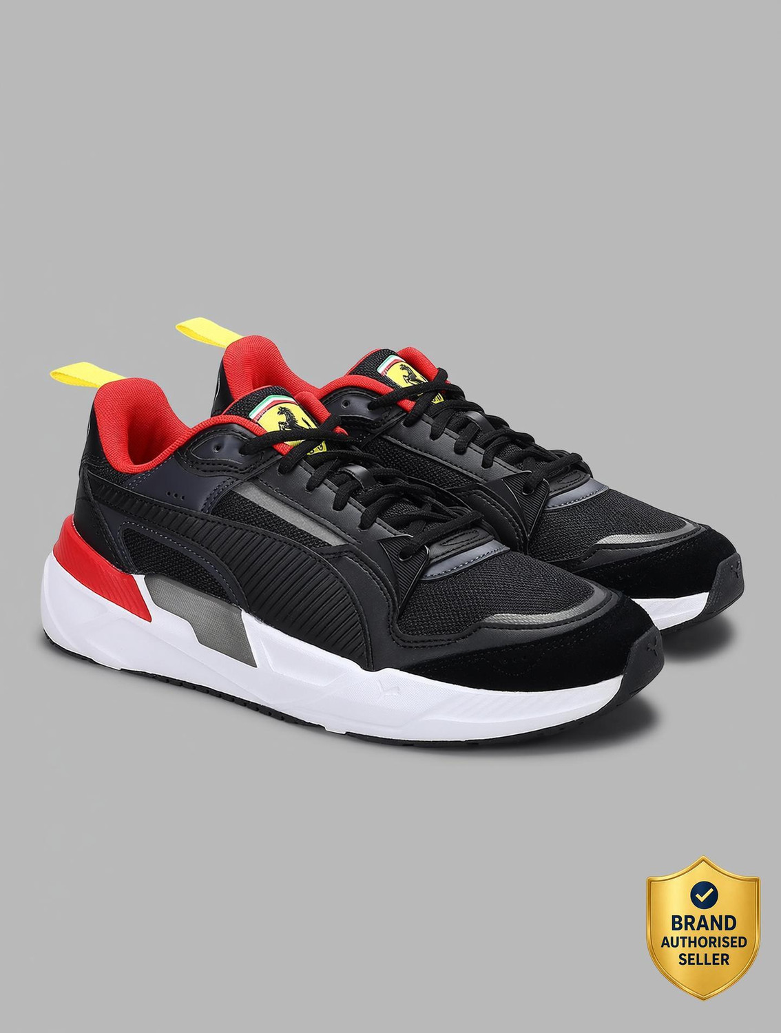 Image of PUMA Ferrari Trinity 2 IN Sneakers For Men