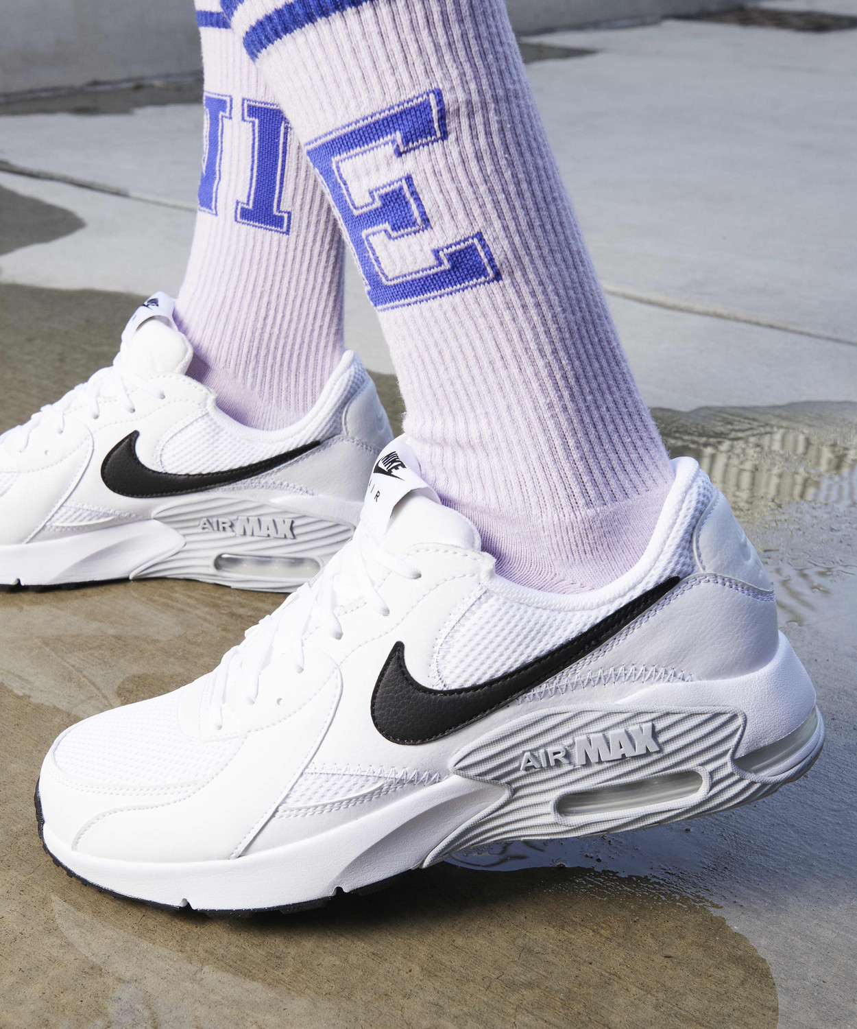 nike air max excee on feet