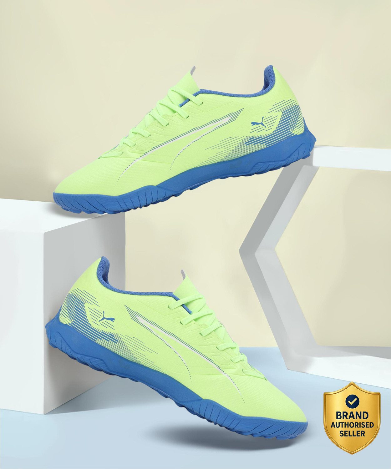Image of PUMA ULTRA 5 PLAY TT Football Shoes For Men