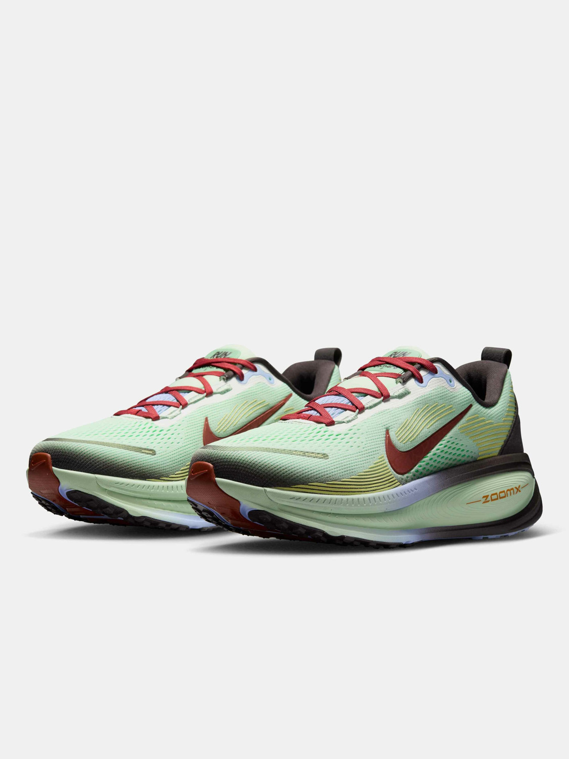Image of NIKE Vomero 18 SE Men's Road Running Shoes Sneakers For Men