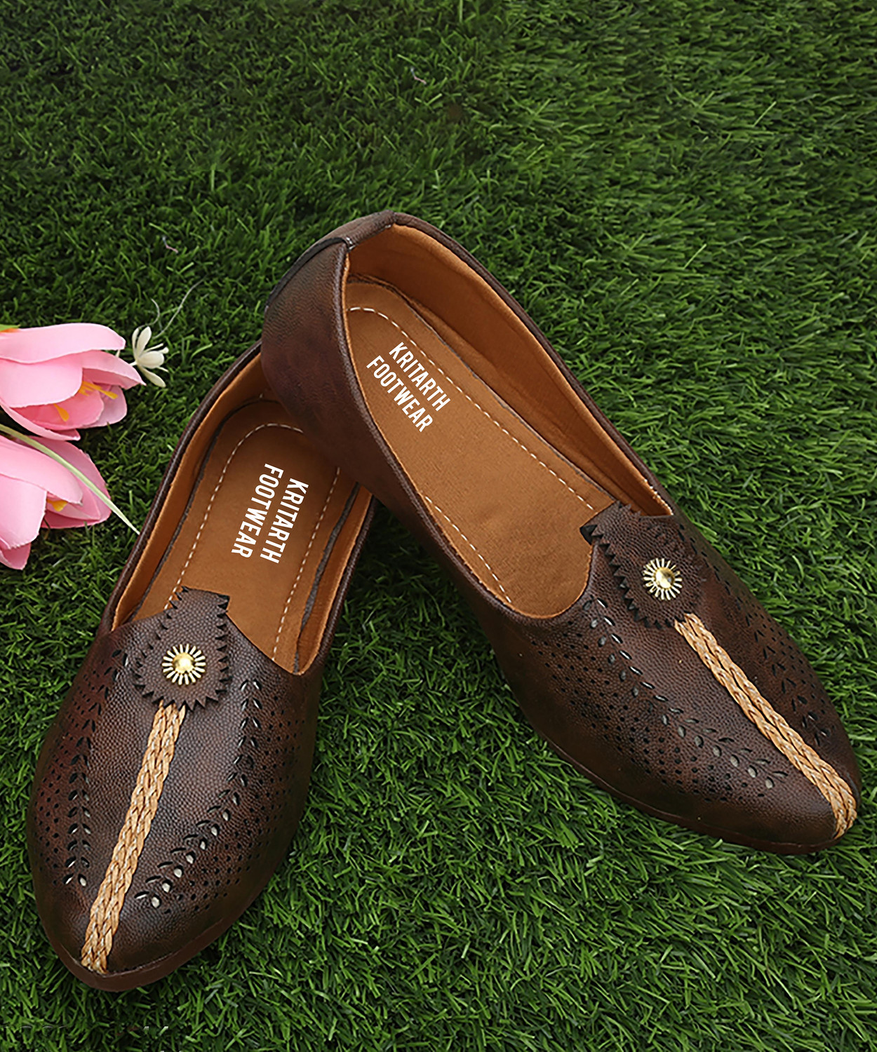 Image of Kritarth Jutis For Men