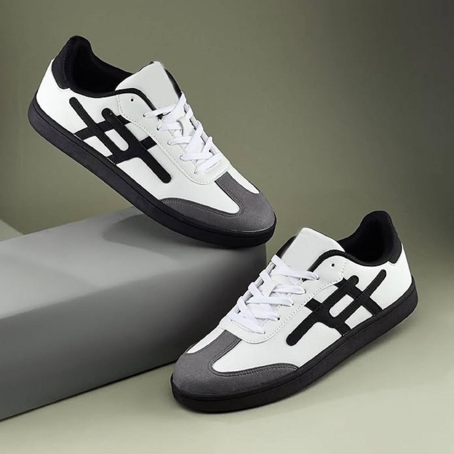 house of common Men's Badminton Shoes White - Image 3