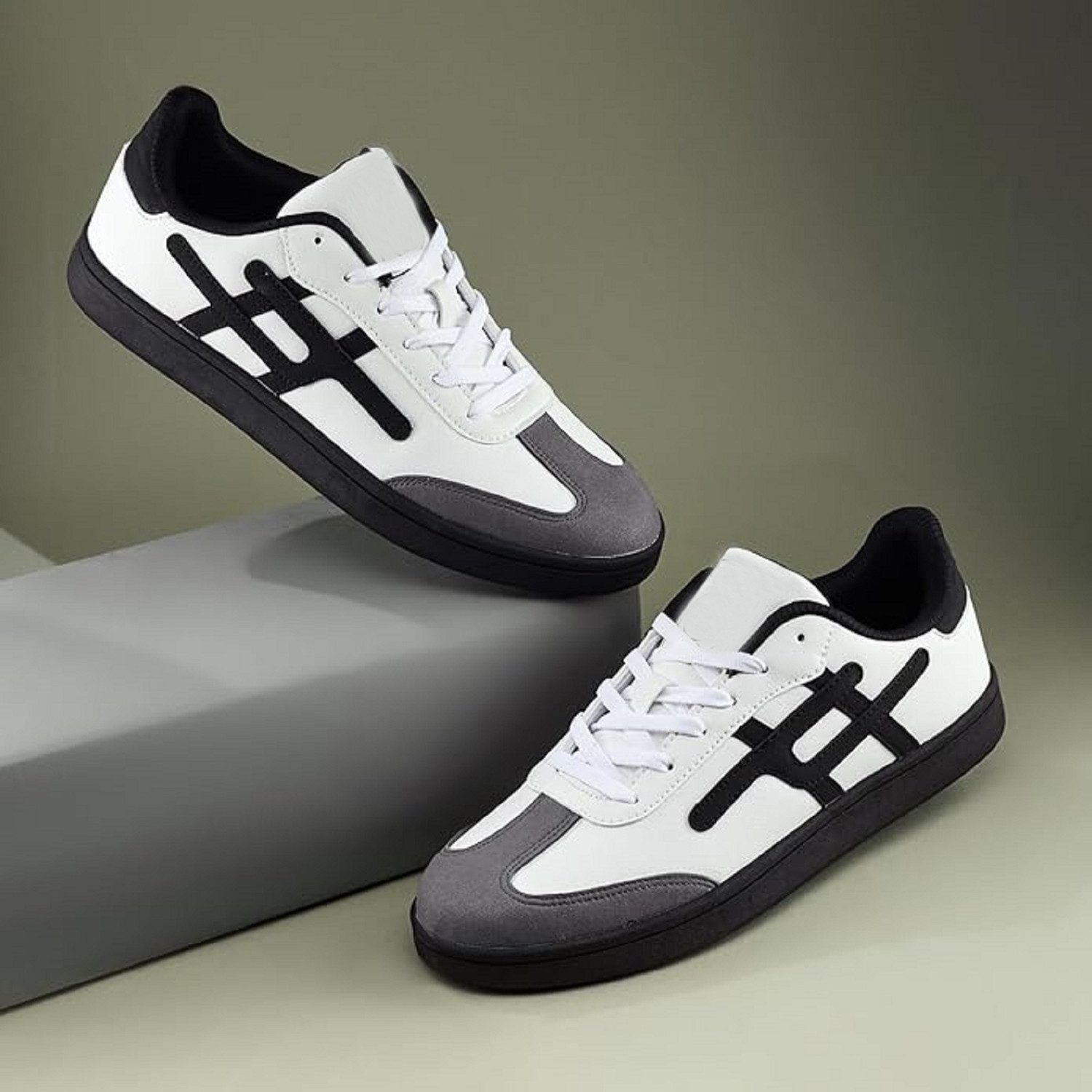 Image of house of common Badminton Shoes For Men