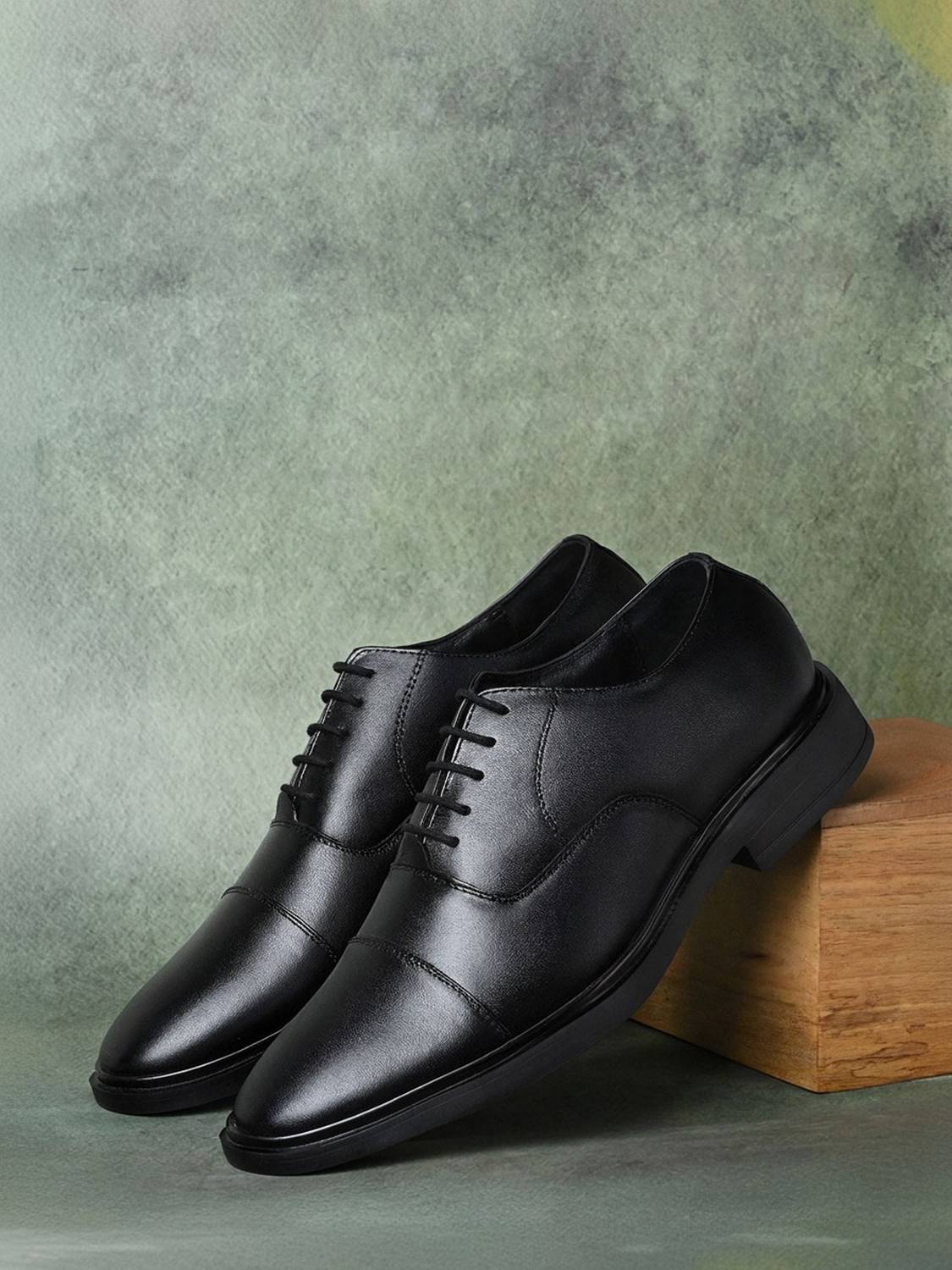 Louis Stitch Jet Black Derby Shoes for Men, UK-6 - Image 2