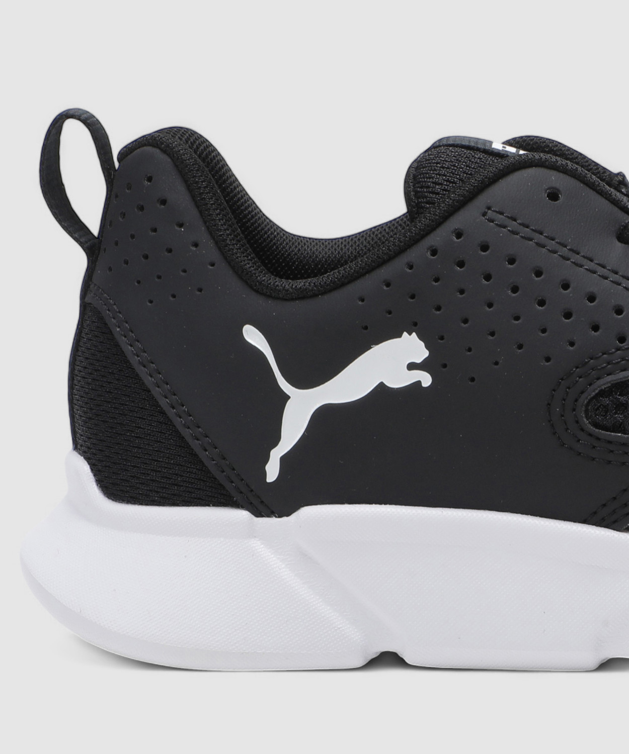 Image of PUMA INTERFLEX Modern Running Shoes For Men