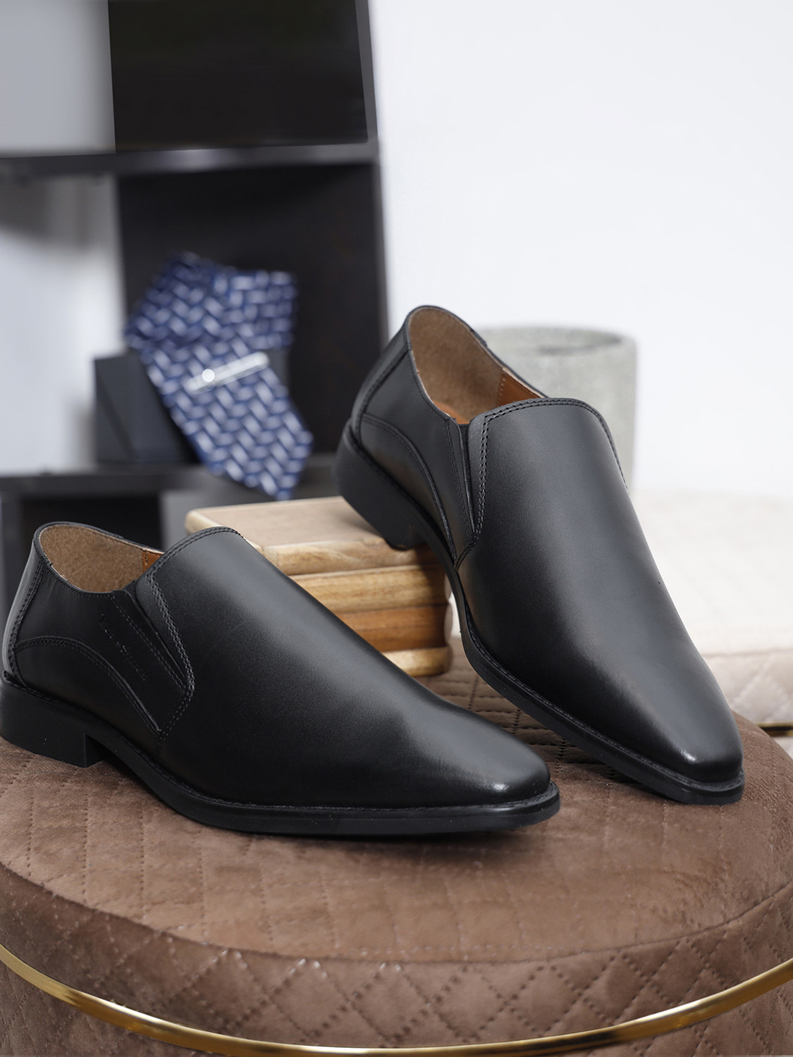 Image of LOUIS STITCH Obsidian Black Leather Mocassins Shoes Formal Loafers Slipons for Men - RXSOJB Slip On For Men