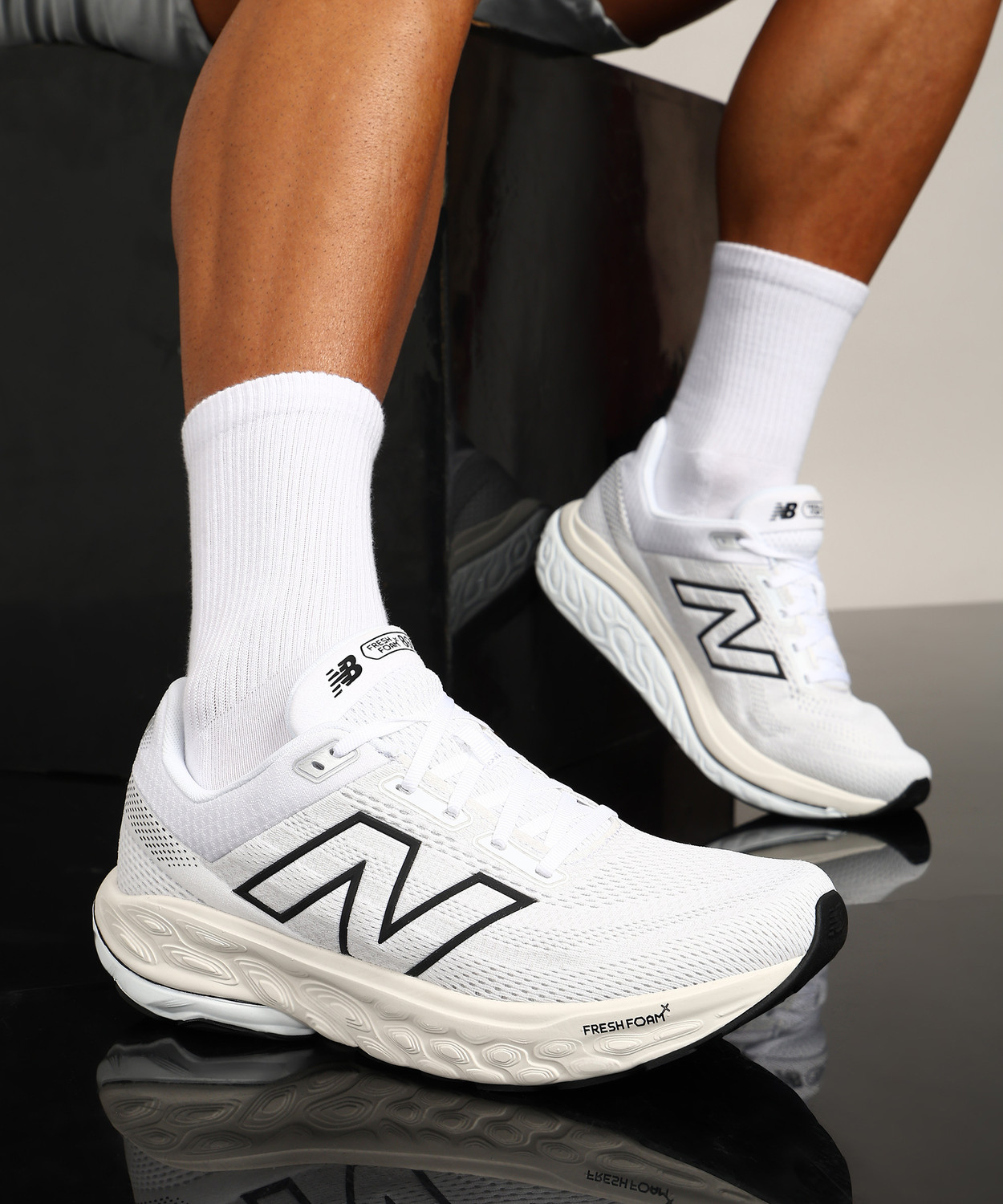 Image of New Balance 860v14 Running Shoes For Men