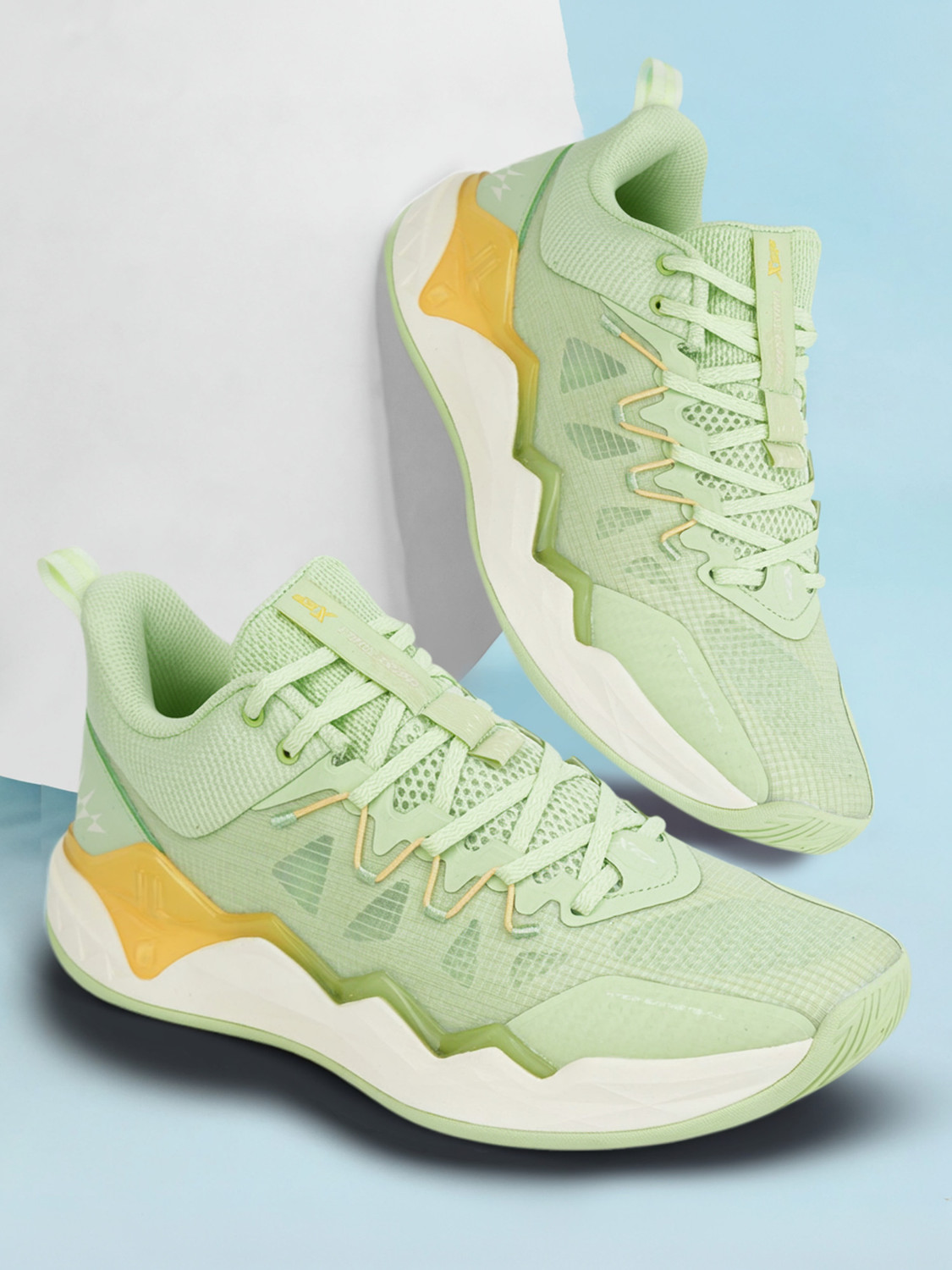 Image of Xtep JL.7 Feather Foam Basketball Shoes For Men