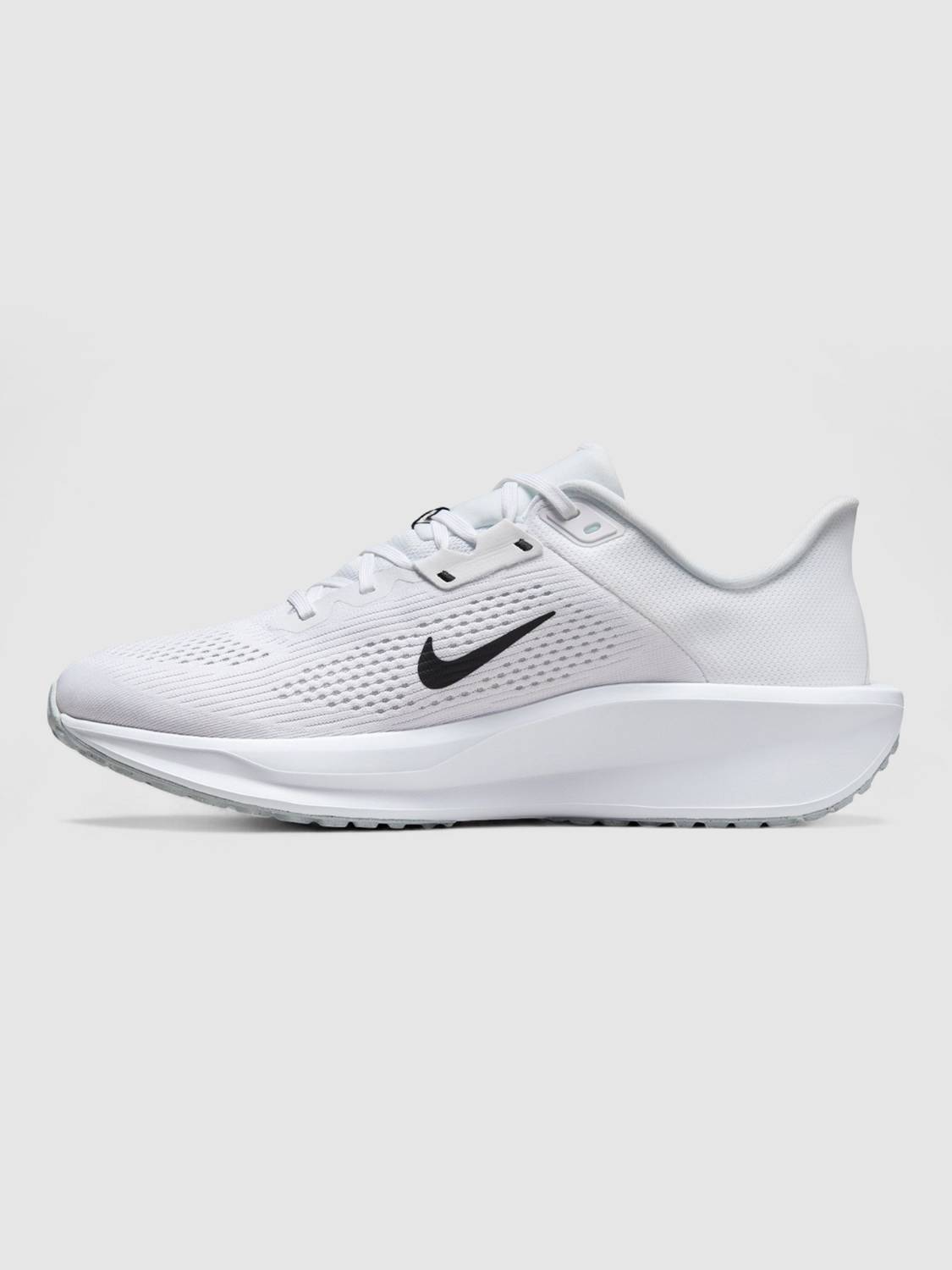 Nike Quest 6 Men White Running Shoes - Image 3