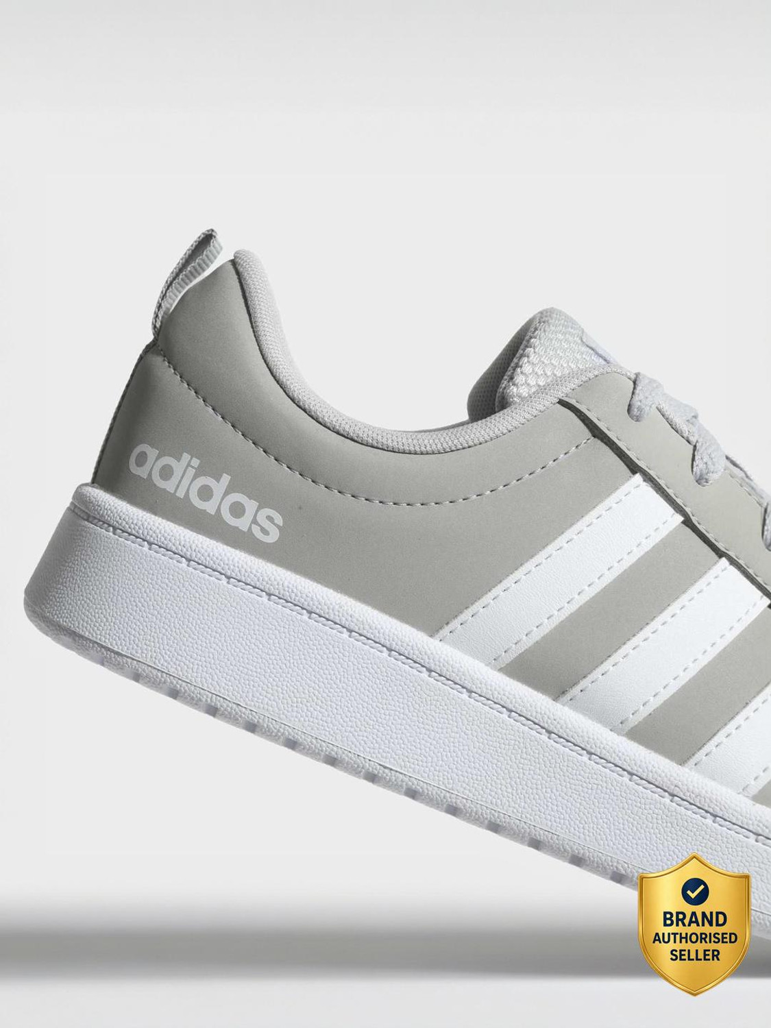 Image of ADIDAS VS PACE 2.0 IKD Sneakers For Men