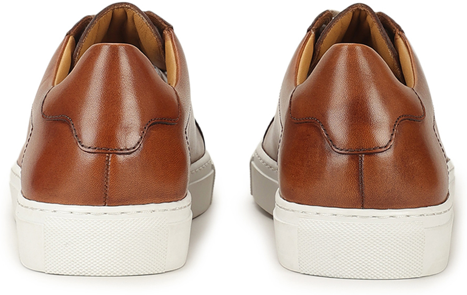 Image of GUESS Casual Sneakers For Men