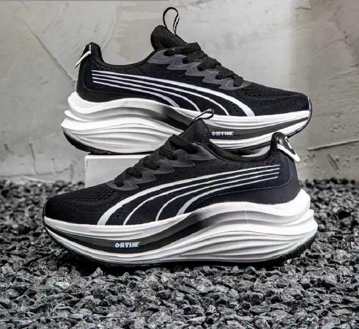 Image of ZBCS-01 Imported gym sport sneaker fashion PU Heel Sports Shoe Sneakers For Men (Black, White, 7)