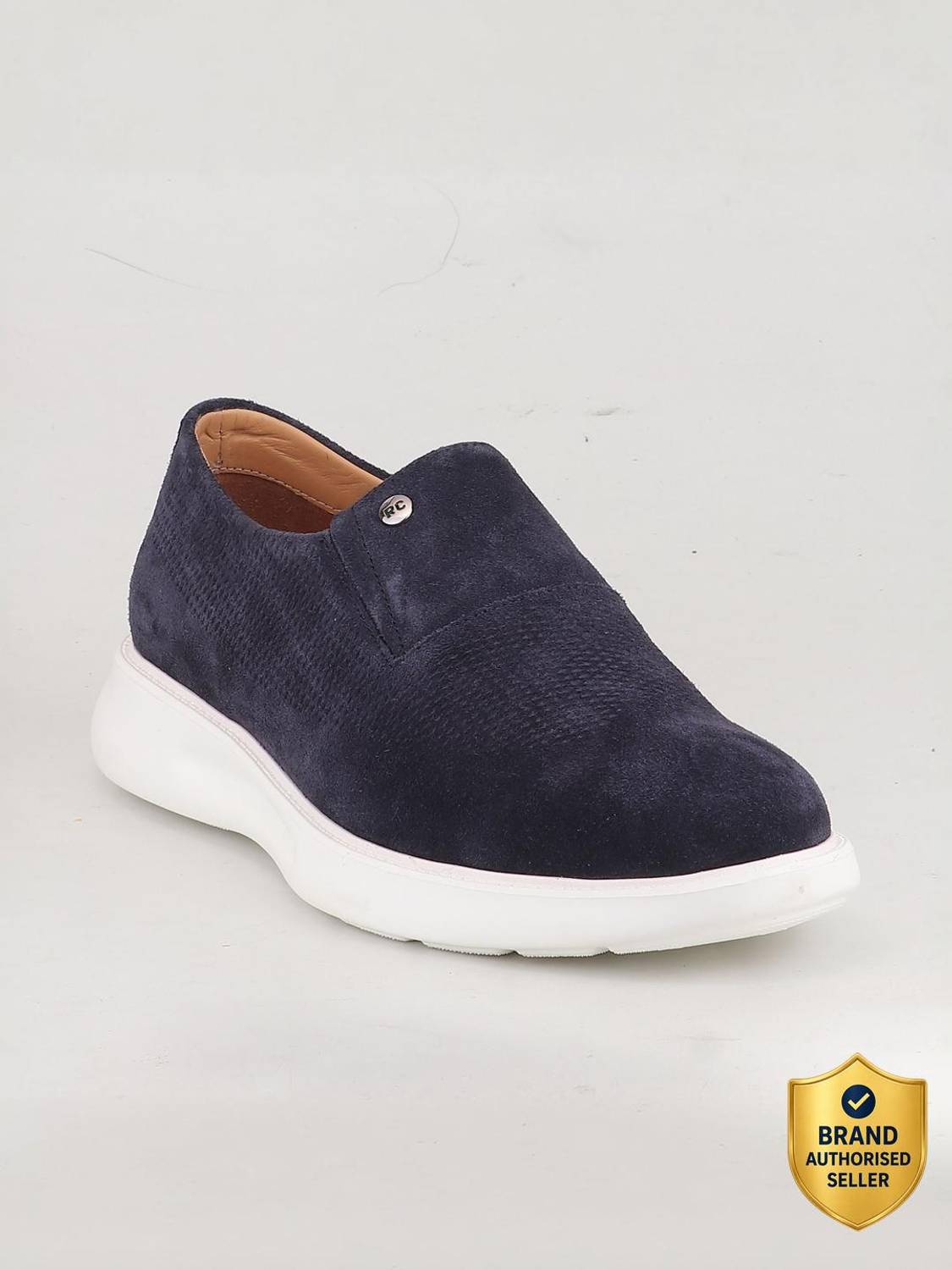 リフティングC RED CHIEF RC4019 Slip On Sneakers For Men - Buy RED CHIEF RC4019
